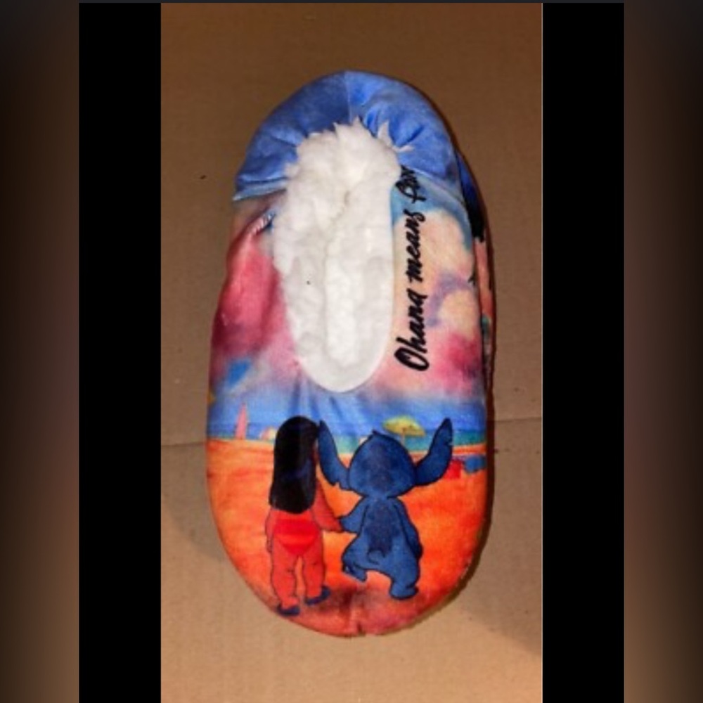 NEVER WORN Lilo and Stitch Slippers Size 5/6